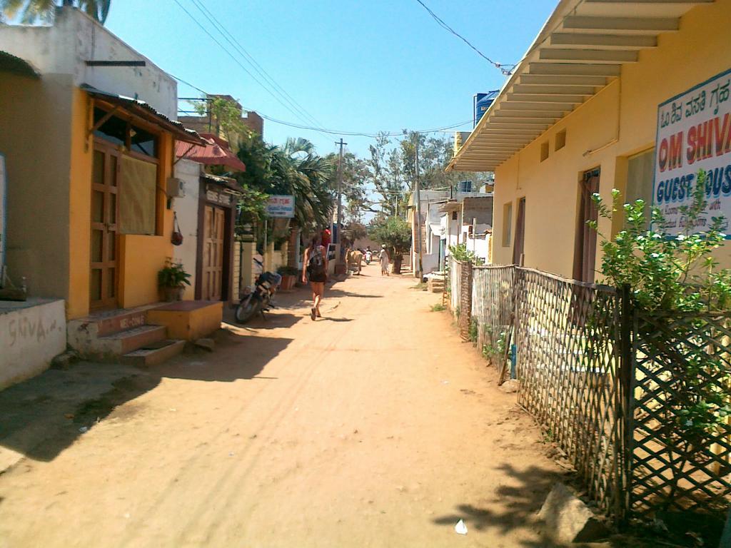 هامبي Om Shiva Guest House المظهر الخارجي الصورة